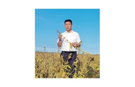 2022年度“全国十佳农民”盖永峰：万亩田园种出更多“金豆豆”