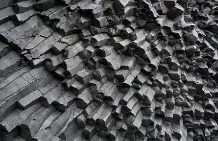 科普 |“点石成金”的玄武岩纤维